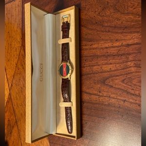 Gucci 3000M Classic Timepiece Watch